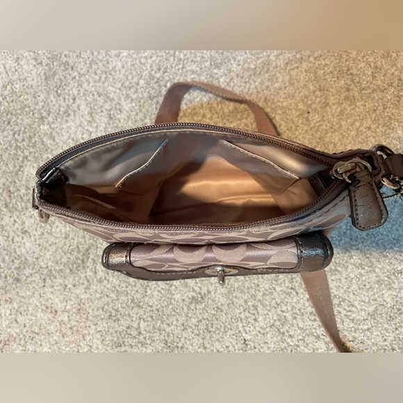 Taupe Coach crossbody bag - Picture 2 of 10